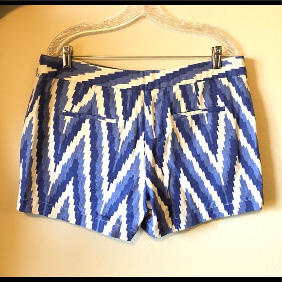 Aztec chevron patterned shorts - Picture 2 of 4